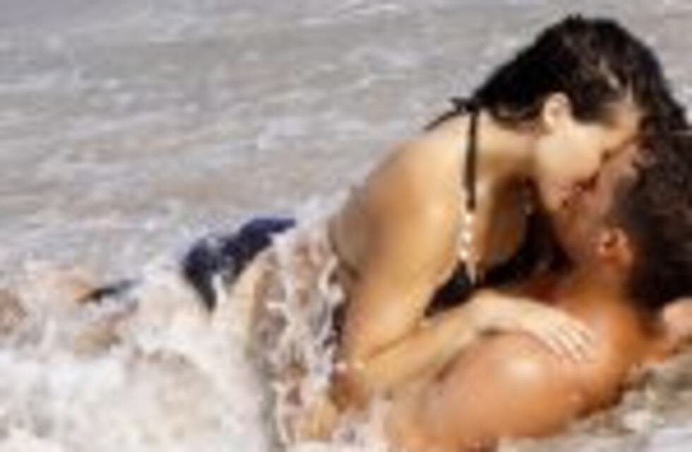 10 razones urgentes para tener sexo en el agua