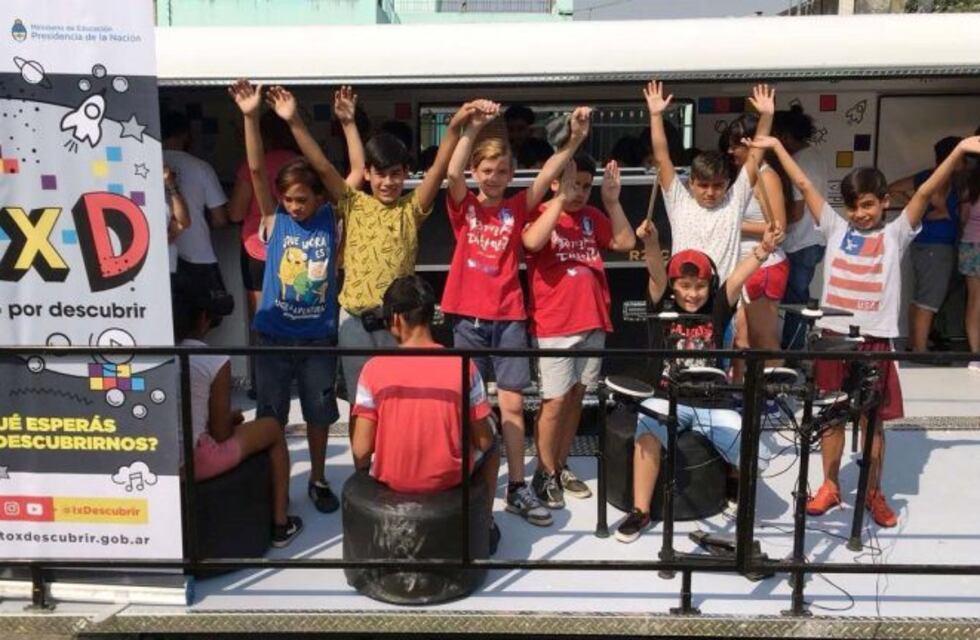 El Laboratorio Móvil Educar del programa Infinito por Descubrir está en Santa Rosa