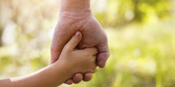 Un total de 256 familias se anotaron para adoptar niños en Santa Fe: cómo es el proceso