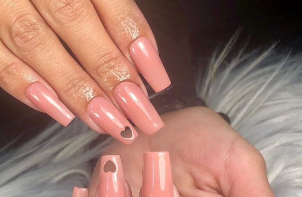 Cuáles son las tendencias de uñas que son furor en las redes