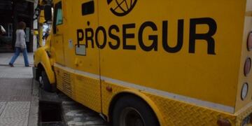 Secuestran camión de caudales por presunto abuso sexual de su chofer (Imagen ilustrativa)