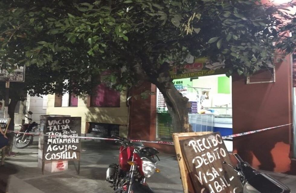 Un ladrón intentó robar una carnicería y fue detenido por los vecinos