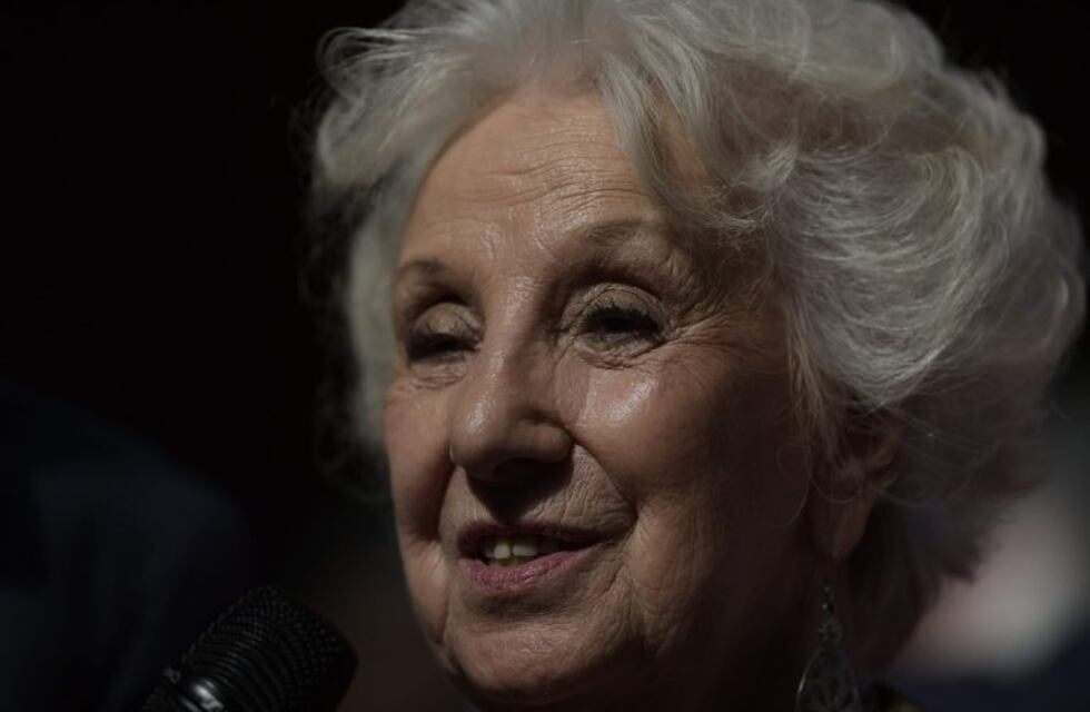 Estela de Carlotto: "Cristina hizo mucho bien y De Vido no debería estar preso"