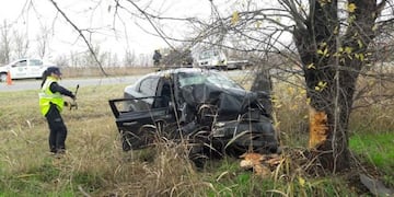 Choque contra un árbol en la Ruta 35 (Diario Textual)