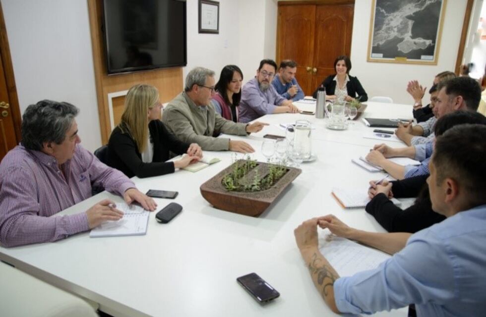 Más de mil docentes de todo el país llegarán a Ushuaia