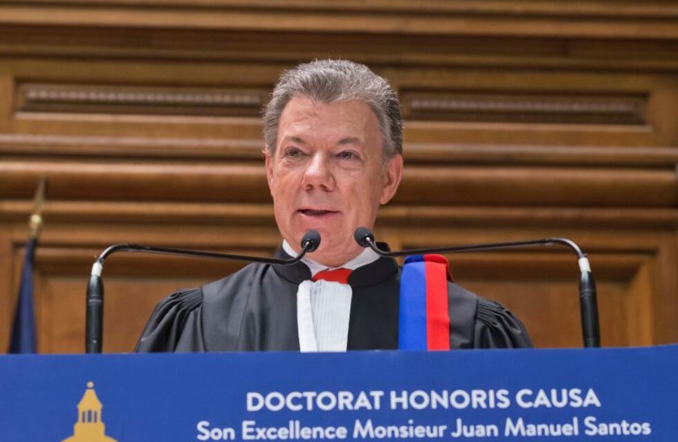 Juan Manuel Santos: "Hoy las FARC dejan de existir"