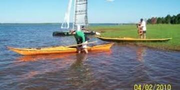Lago Uruguaí un lugar turístico a kilómetros de Cataratas del Iguazú para la pesca, deportes náuticos y excursiones\u002E (WEB)