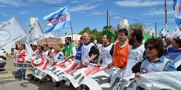 Docentes: por brote de coronavirus el gobierno suspendió la paritaria hasta nuevo aviso