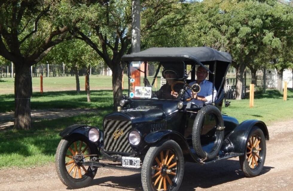 En el aniversario de Rada Tilly habrá un recorrido de autos clásicos