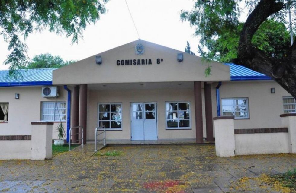 Robaron una moto del patio de una comisaría