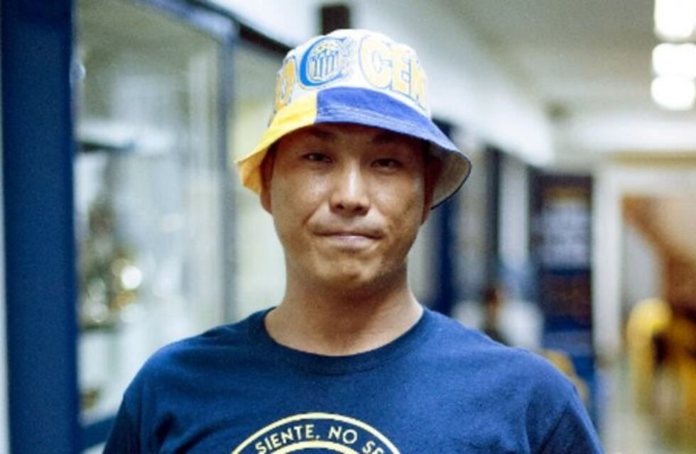 El japonés canalla sigue cantando contra Independiente por las calles de Osaka