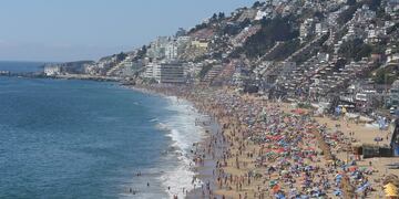 Chile quiere extender las vacaciones pero eliminar varios feriados