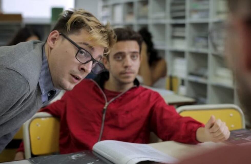 "Tatuaje en los huevos": el delirante nuevo video de Hecatombe!