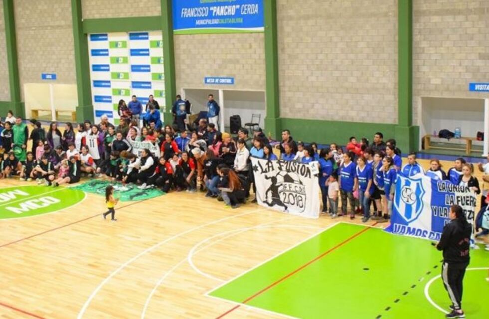 Universitario se consagró campeón del torneo apertura Armelinda Rojas 2019