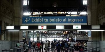 u200bLos otros dos tramos comprendidos entre Temperley y Gutiu00e9rrez, y Haedo hacia Ezeiza-Cau00f1uelas, prestaru00e1n servios normalmente. (DyN)