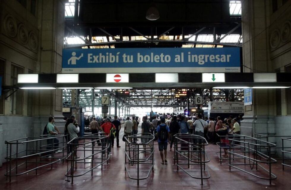 El tren Roca ramal Claypole-Gutiérrez fue interrumpido por un piquete en las vías