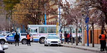 Realizaron la formulación de cargos a los autores de las falsas amenazas de bomba en Roca