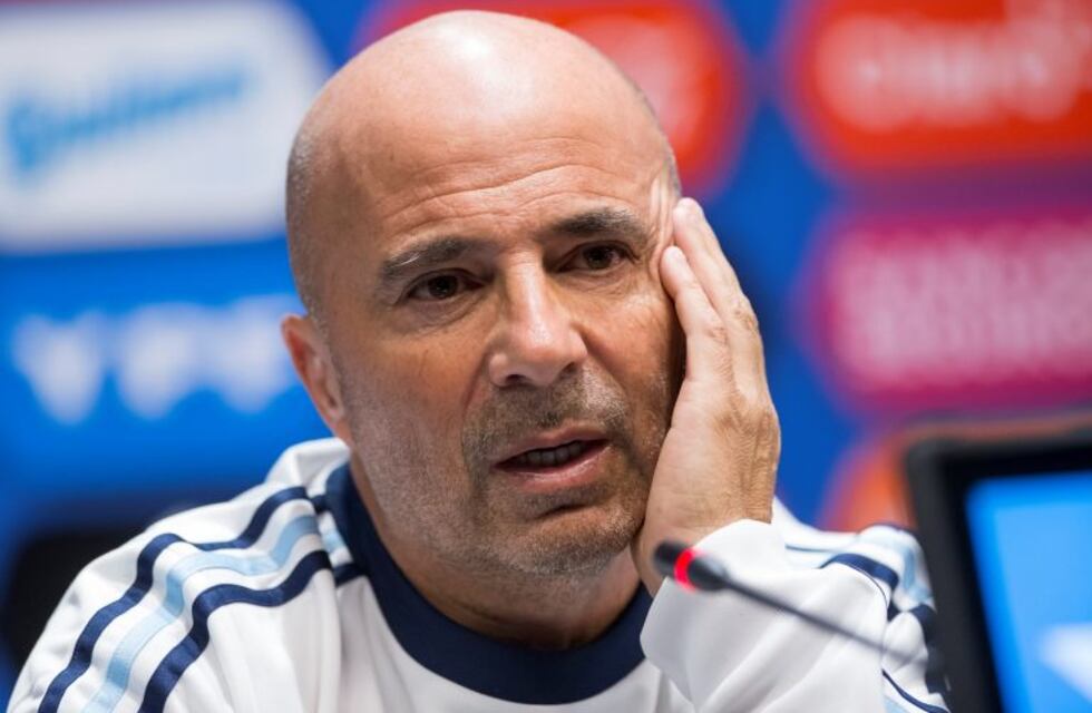 Escándalo de Sampaoli: una nueva versión complica más al DT y a los inspectores de tránsito