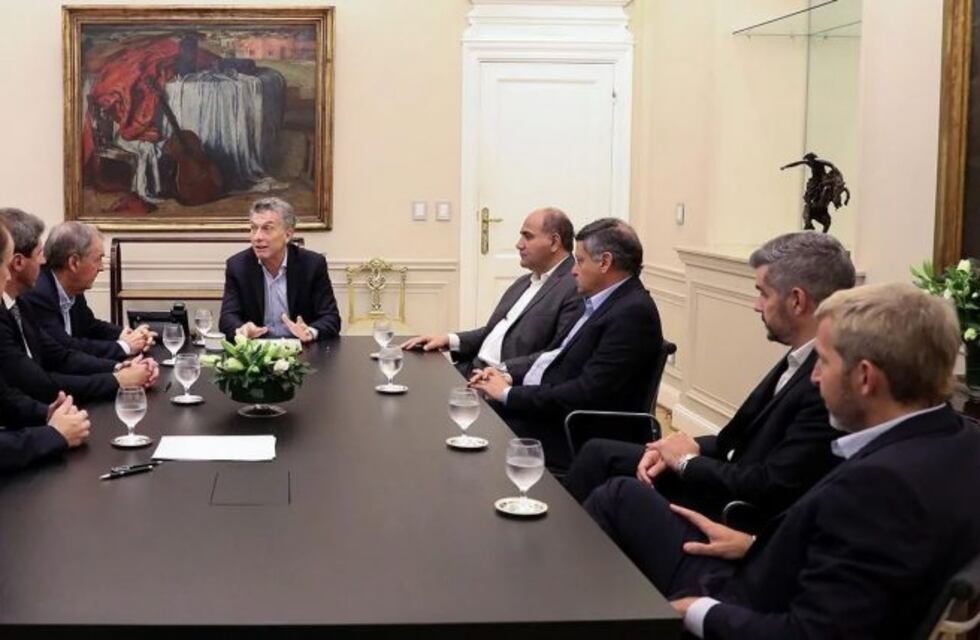 Macri recibió a gobernadores opositores y propuso un "plan de trabajo hasta 2019"