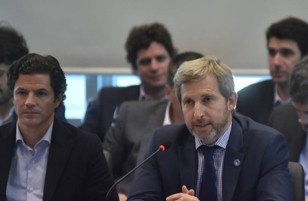 Frigerio, sobre el bono de fin de año: "Se están haciendo los números dentro de las restricciones fiscales que tenemos"