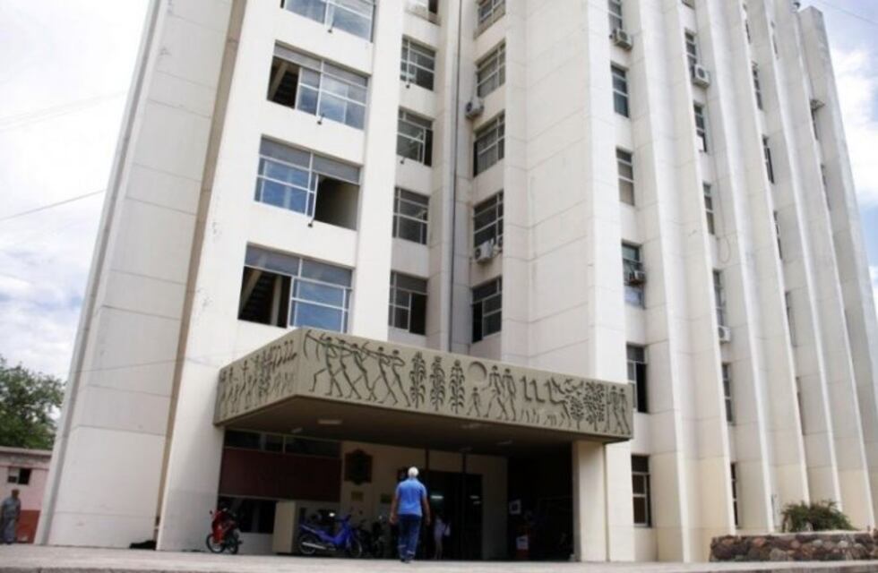 Funcionario criticó la eliminación de la elección de reinas y fue echado