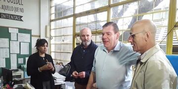 Aseguran que las escuelas de Mar del Plata están en condiciones para el comienzo del ciclo lectivo (Foto: Twitter oficial Guillermo Montenegro)