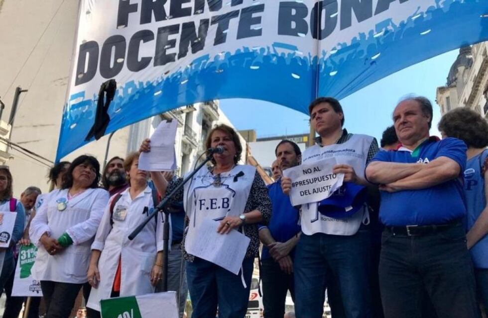 Los docentes bonaerenses amenazan con profundizar las medidas de fuerza