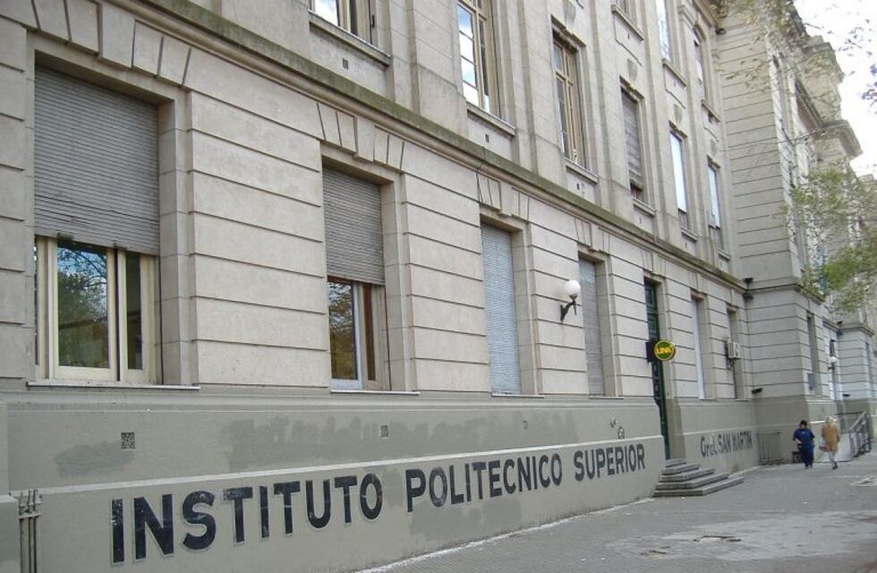 La UNR investigará al docente imputado por robar fotos de sus alumnas