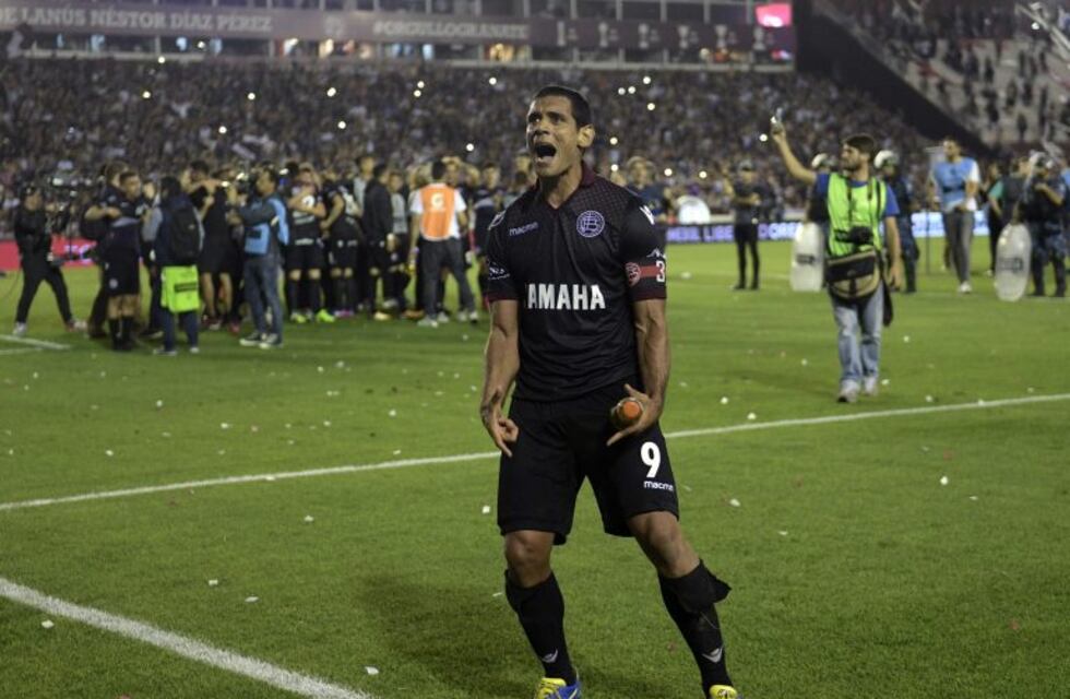 Sand contraataca: "Russo, decí la verdad, yo no soy pesetero"