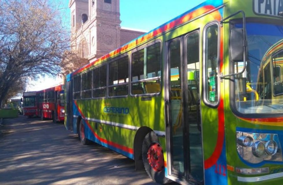 El pasaje de colectivo podría llegar a $40 en Viedma