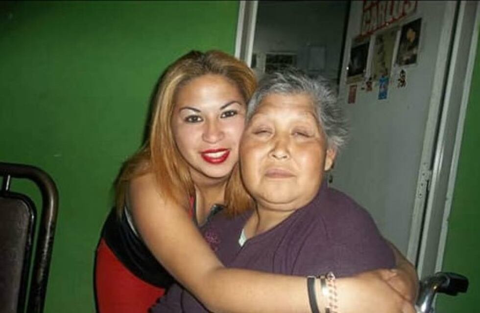 Le robaron el celular con fotos de su madre y hermanos fallecidos: ofrece recompensa