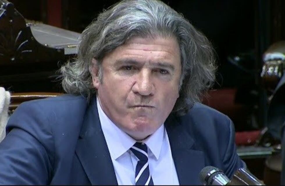 A Ramón le hicieron el hisopado y desinfectan el Congreso