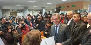 Eñ gobernador encabezó el acto aniversario\u002E