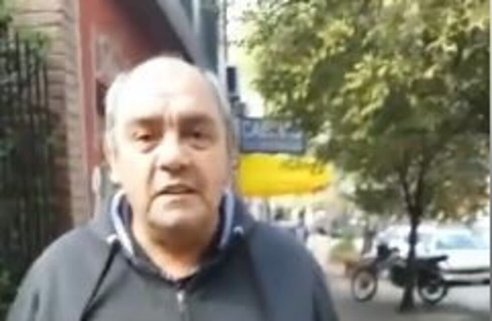 Un profesor de La Plata fue acosado en la calle por un hombre y lo escrachó en las redes
