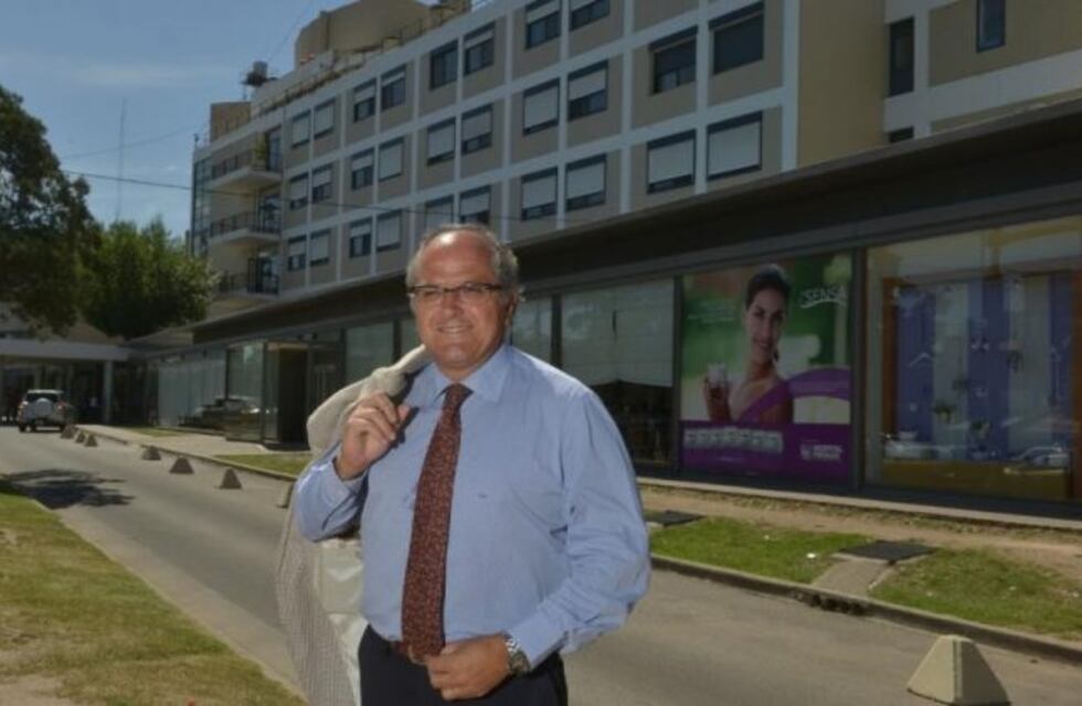 Murió el director del Hospital Privado: estuvo internado con Covid-19