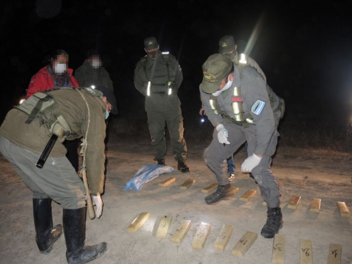 Intentaban cruzar el río con más de 12 kilos de marihuana (Foto: DiarioChaco)