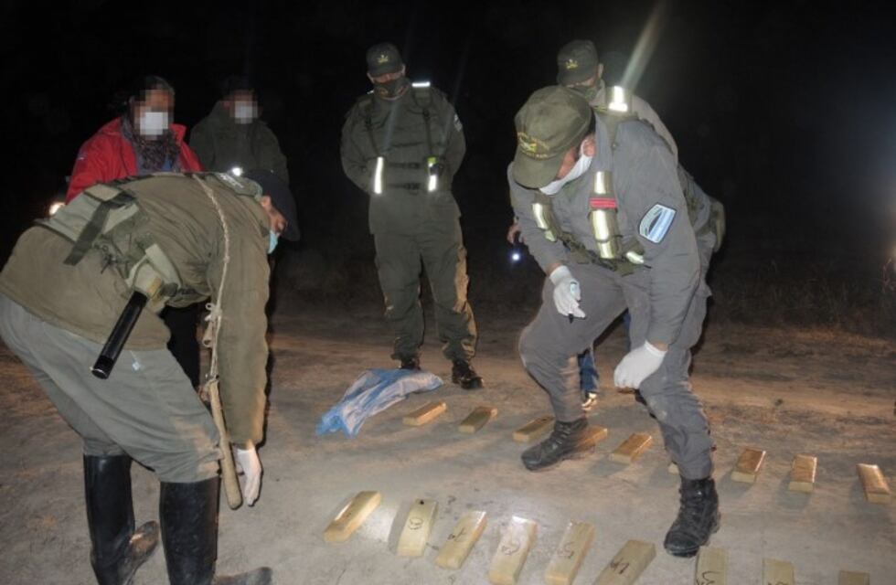 Intentaban cruzar el río con más de 12 kilos de marihuana