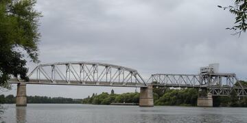 Imagen archivo\u002E Puente Ferrocarretero\u002E