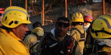Diego Concha (izquierda) está acusado por una bombera del Valle de Punilla.