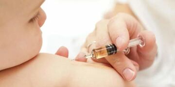 Campaña de vacunación\u002E Desde el 1 de octubre, todos los niños de 1 a 4 años deberán recibir una dosis adicional de la triple viral\u002E