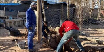 Docentes reconstruyen la casa a una alumna (LMNeuquén)