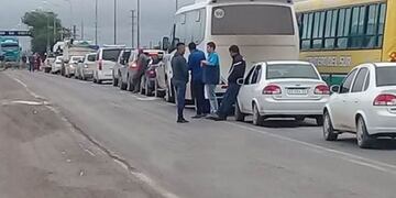 Las filas de vehículos fueron interminables por el corte de ruta del Namqom