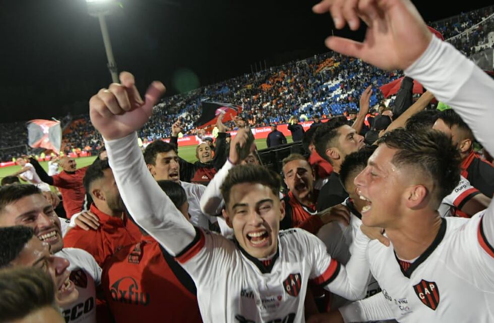 El saludo de Belgrano a Patronato, que le ganó la final a Talleres