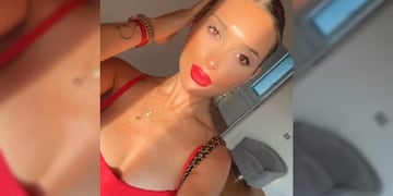 Con un increíble look total red, Agustina Gandolfo mostró cuánto creció Theo en la panza