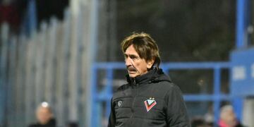 Estudiantes de Río Cuarto le ganó en forma agónica a Brown de Adrogué, último partido de Pablo Vicó (Tomy Fragueiro / La Voz)