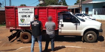 Detuvieron a un camionero acusado de atropellar y matar a un perro en Posadas.