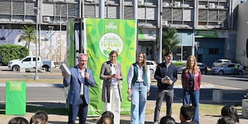 La campaña “Botellas que Construyen Futuro” superó el millón de envases recolectados.