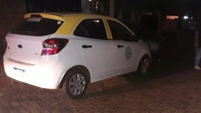 Posadas: escapó para no pagar el taxi y abandonó a su esposa dentro del auto.