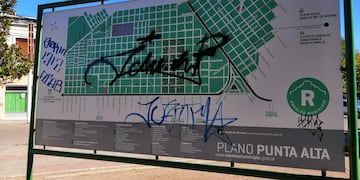 Punta Alta: vandalismo en la Plaza Belgrano