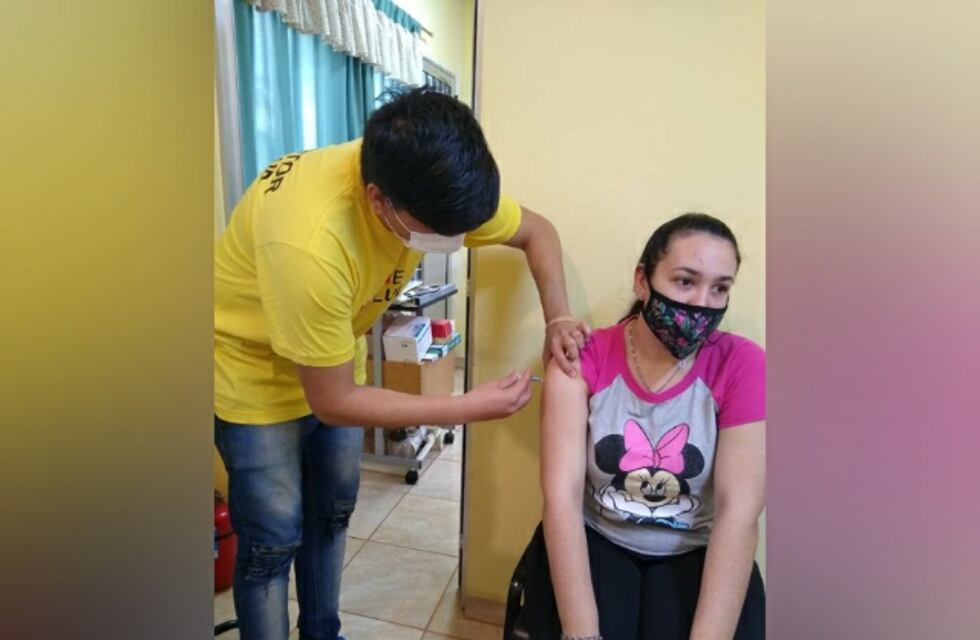 Vacunación en Misiones a mayores de 18 años sin factores de riesgo